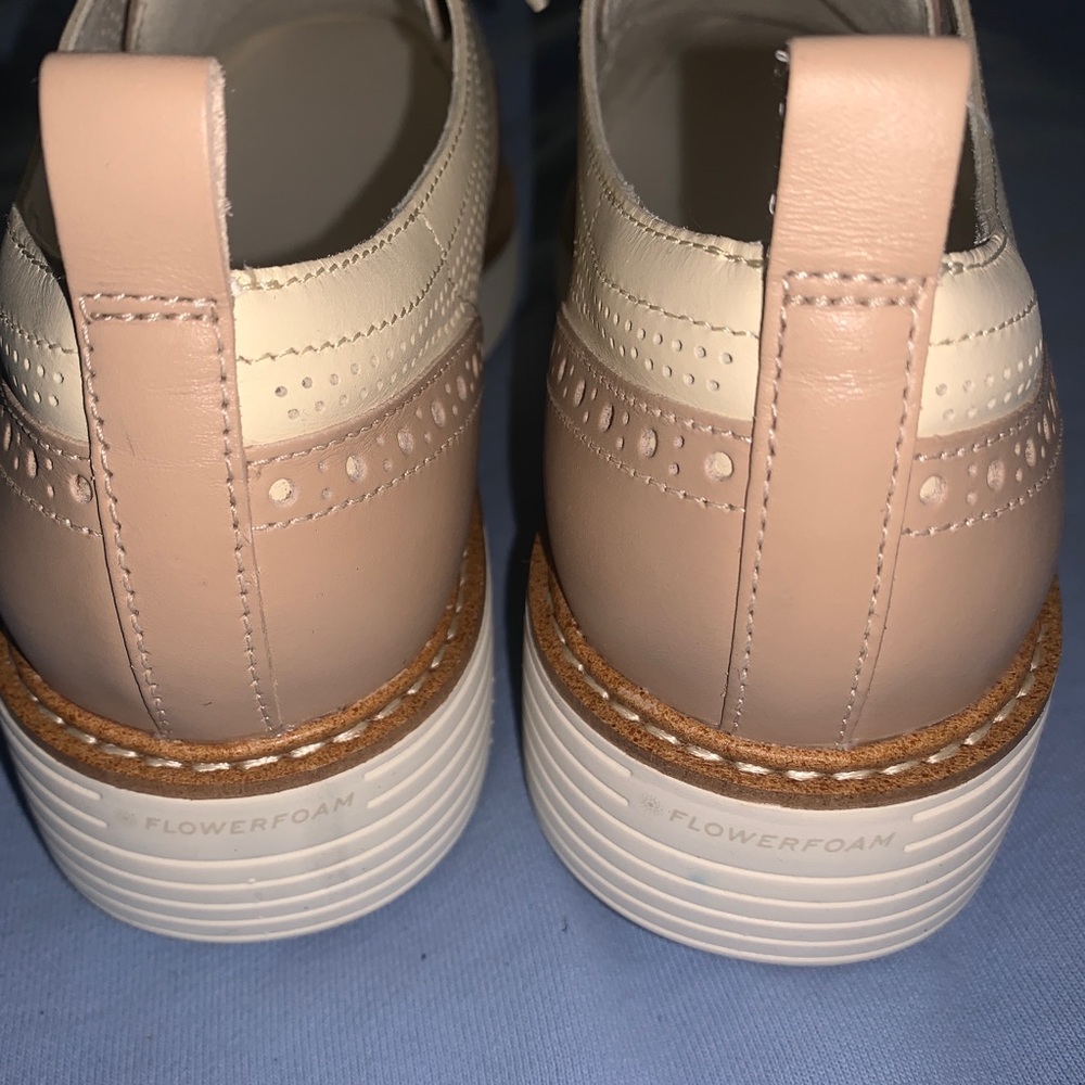 COLE HAAN Women's ØriginalGrand Platform Wingtip Oxfords - Picture 3 of 3